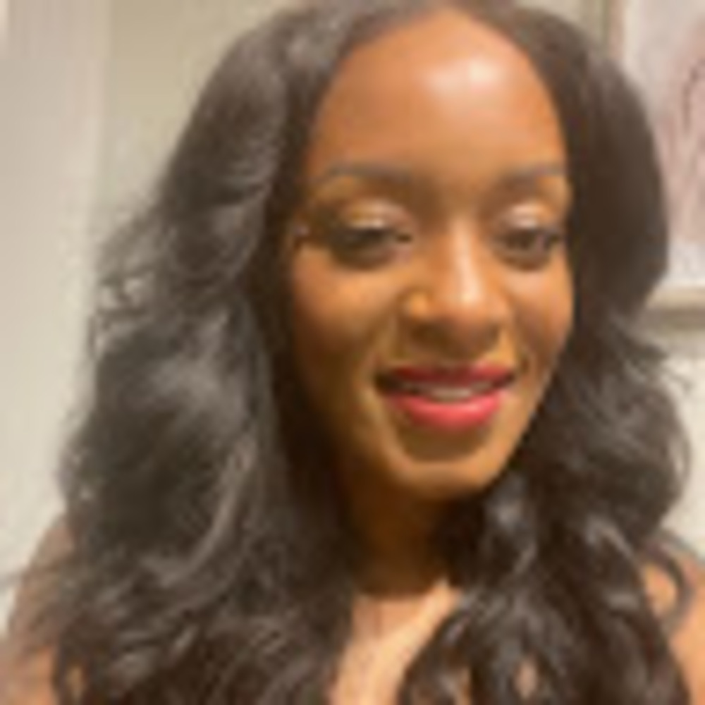 Meet your Posher, Nicole